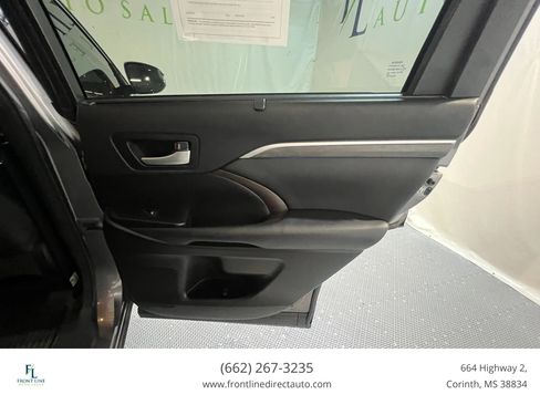 Used 2018 Toyota Highlander Limited Platinum AWD/4WD image 24