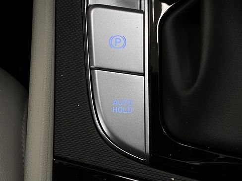 New 2026 Hyundai Elantra Limited image 27