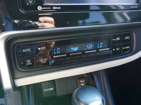 Used 2018 Toyota Corolla iM FWD image 27
