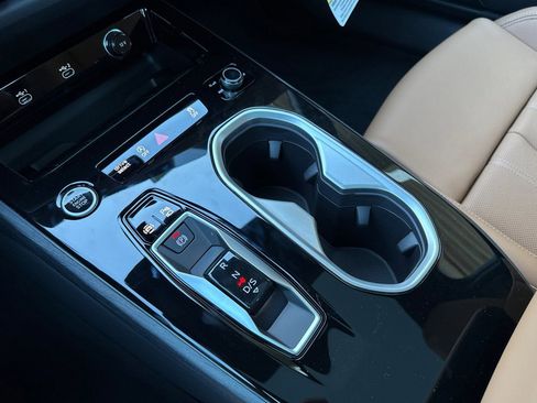 New 2026 Audi A6 Premium Plus AWD/4WD image 18