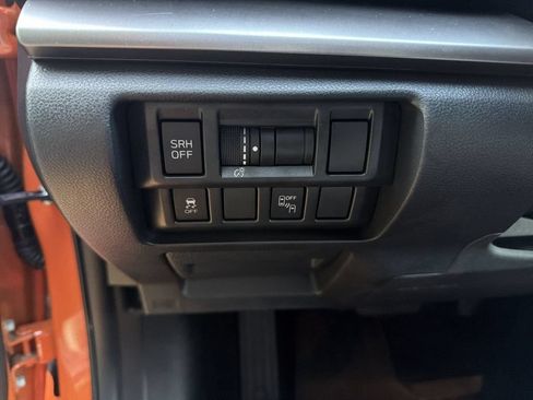 Used 2019 Subaru Crosstrek 2.0i Limited AWD/4WD image 17
