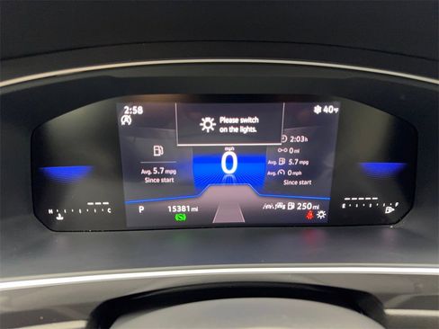 Used 2024 Volkswagen Tiguan SE R-Line image 61