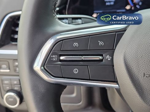 Certified 2025 Chevrolet Suburban Premier AWD/4WD image 25