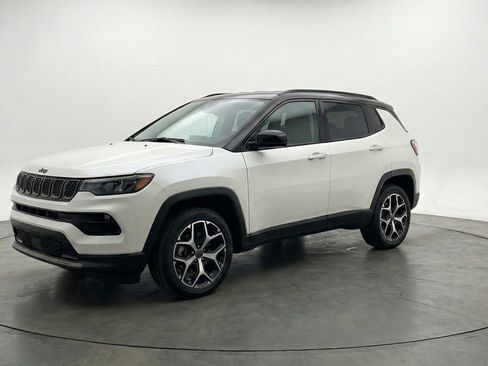 Used 2025 Jeep Compass Limited AWD/4WD image 3