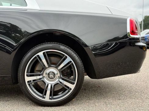 Used 2015 Rolls-Royce Wraith RWD image 12