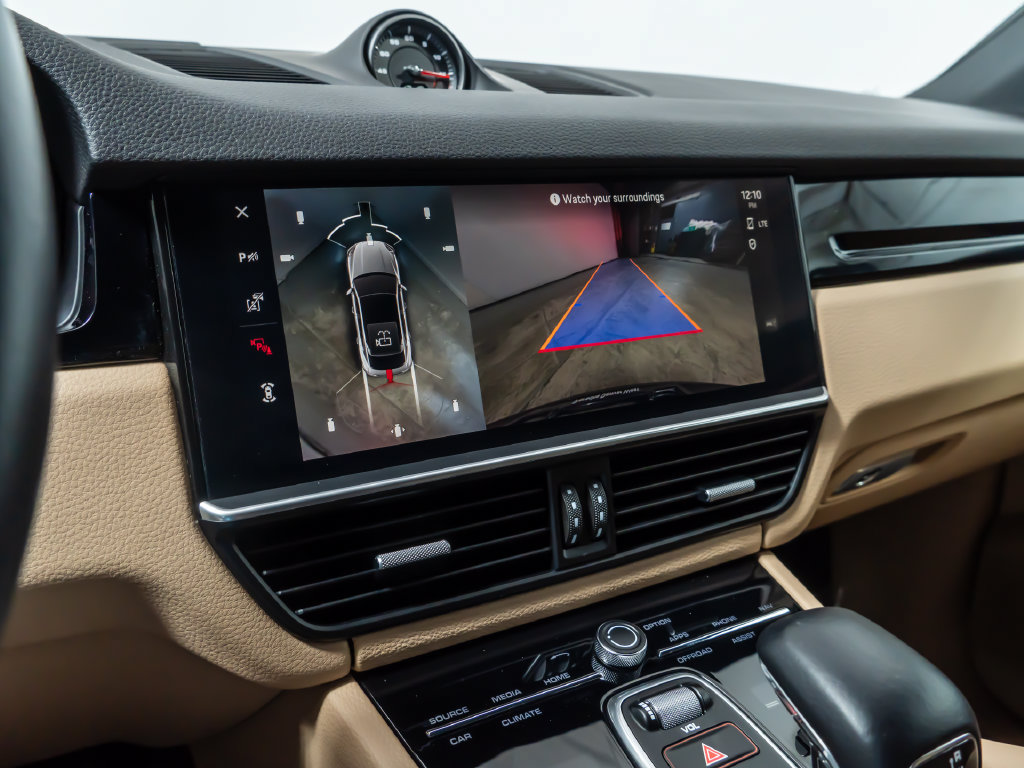 Used 2023 Porsche Cayenne Coupe AWD/4WD image 19