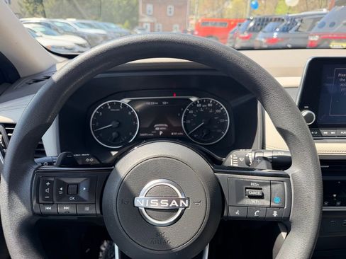 Used 2023 Nissan Rogue SV image 23