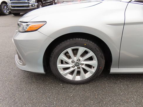 Used 2023 Toyota Camry LE image 9