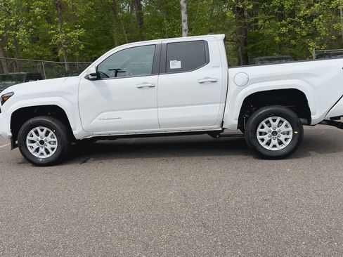 New 2026 Toyota Tacoma SR5 RWD image 5