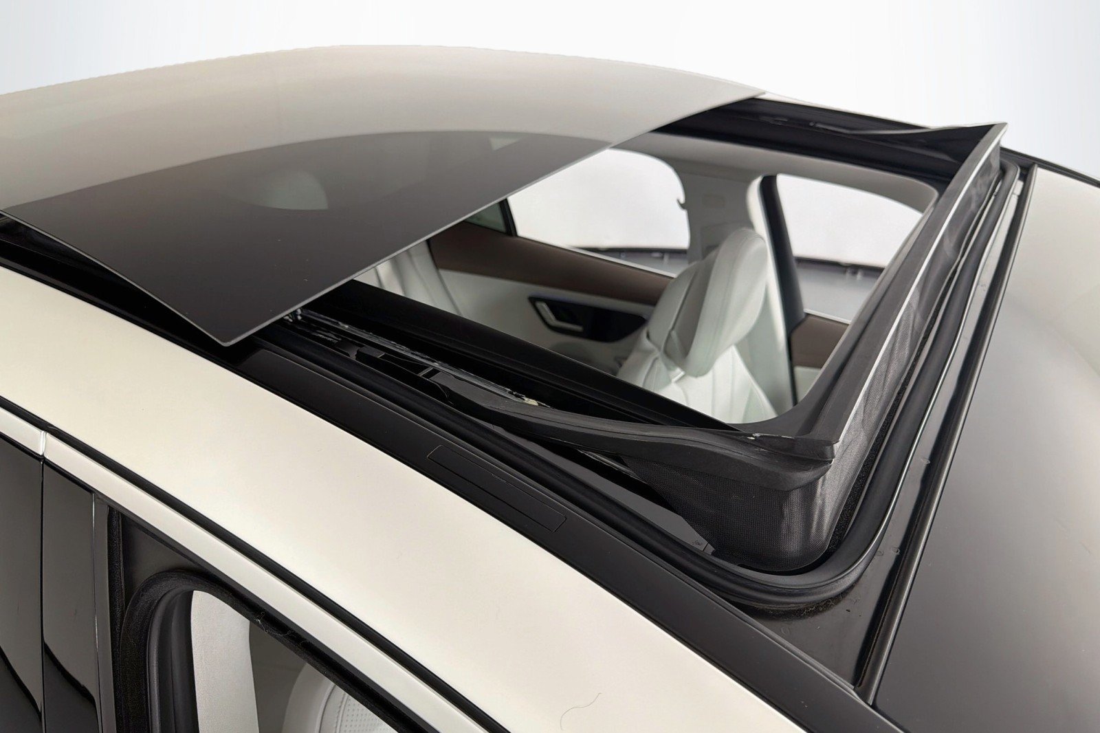 Certified 2023 Mercedes-Benz EQE 350+ 4MATIC SUV image 24