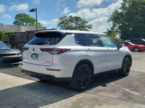 New 2026 Mitsubishi Outlander SE FWD image 6