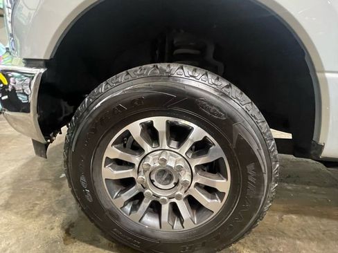 Used 2019 Ford F250 Lariat w/ Lariat Ultimate Package image 31