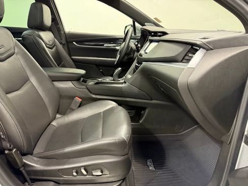 Certified 2025 Cadillac XT5 Premium Luxury AWD/4WD image 34