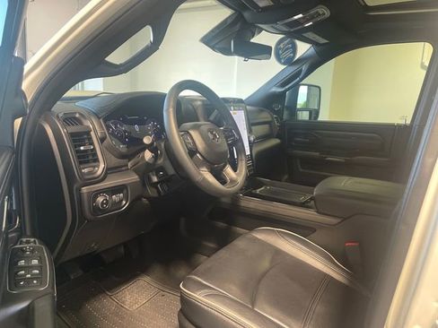 Used 2024 RAM 2500 Limited AWD/4WD image 6