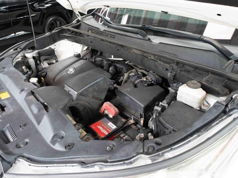 Used 2019 Toyota Highlander XLE AWD/4WD image 34