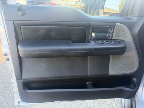 Used 2004 Ford F150 Lariat AWD/4WD image 7