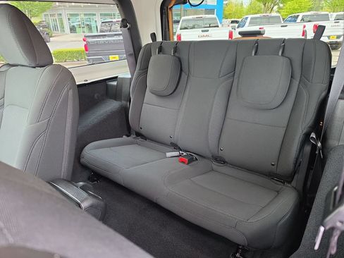 Used 2022 Jeep Wrangler Sport AWD/4WD image 26