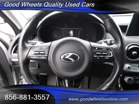 Used 2018 Kia Stinger Premium AWD/4WD image 16