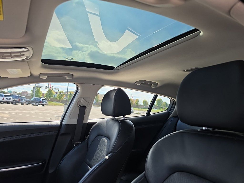 Used 2019 Kia Stinger Premium AWD/4WD image 11