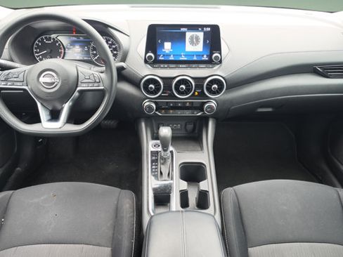 Used 2025 Nissan Sentra SV FWD image 7