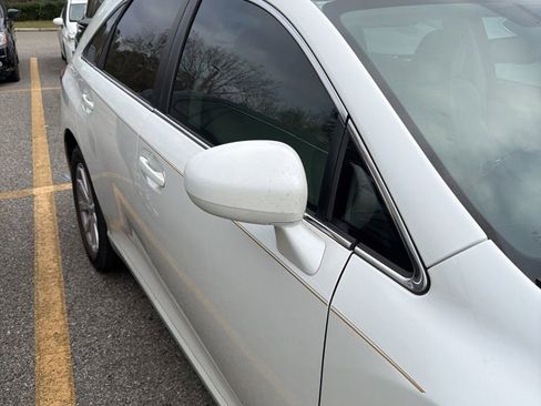 Used 2011 Toyota Venza image 4