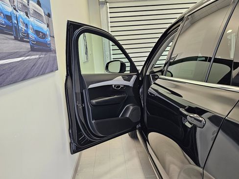 Certified 2023 Volvo XC90 B5 Core w/ Protection Package Premier image 10
