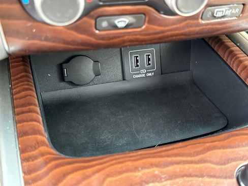 Used 2018 Nissan Pathfinder Platinum image 36