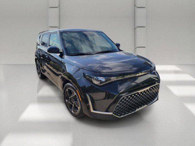 Used 2025 Kia Soul EX FWD image 3