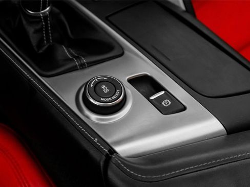 Used 2014 Chevrolet Corvette Stingray Coupe RWD image 34
