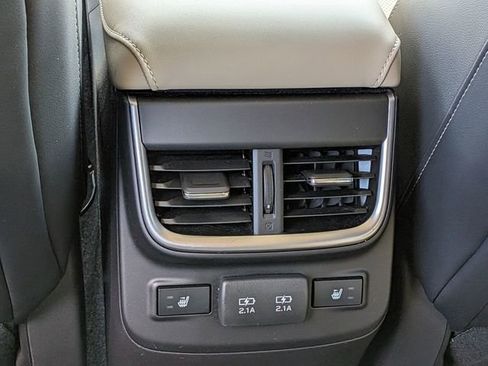 Used 2021 Subaru Outback Limited AWD/4WD image 31