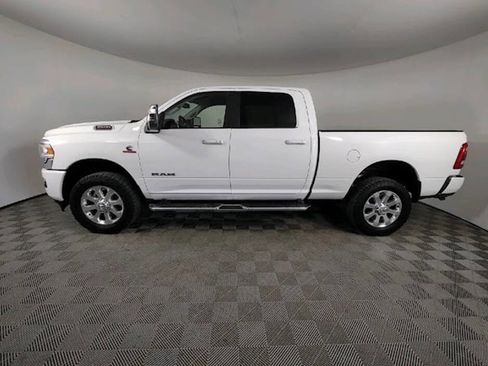 Used 2023 RAM 2500 Laramie AWD/4WD image 2