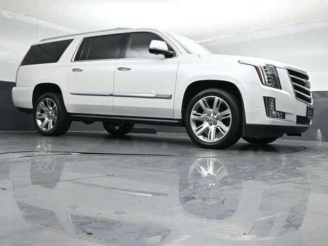 Used 2018 Cadillac Escalade ESV Premium Luxury AWD/4WD image 38