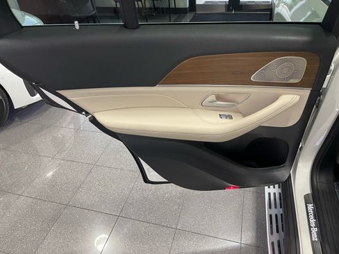 Used 2022 Mercedes-Benz GLE 350 w/ Premium Package image 32