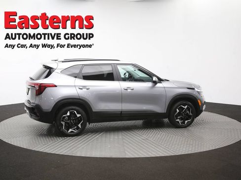 Used 2024 Kia Seltos EX AWD/4WD image 45