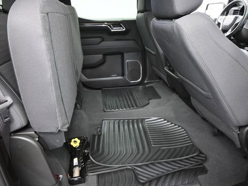 Used 2024 Chevrolet Silverado 1500 LT image 19