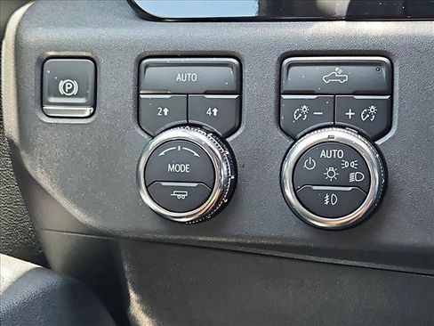 Used 2025 GMC Sierra 1500 Elevation AWD/4WD image 17