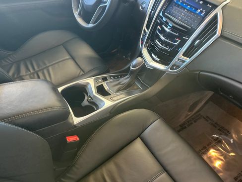 Used 2016 Cadillac SRX FWD image 17