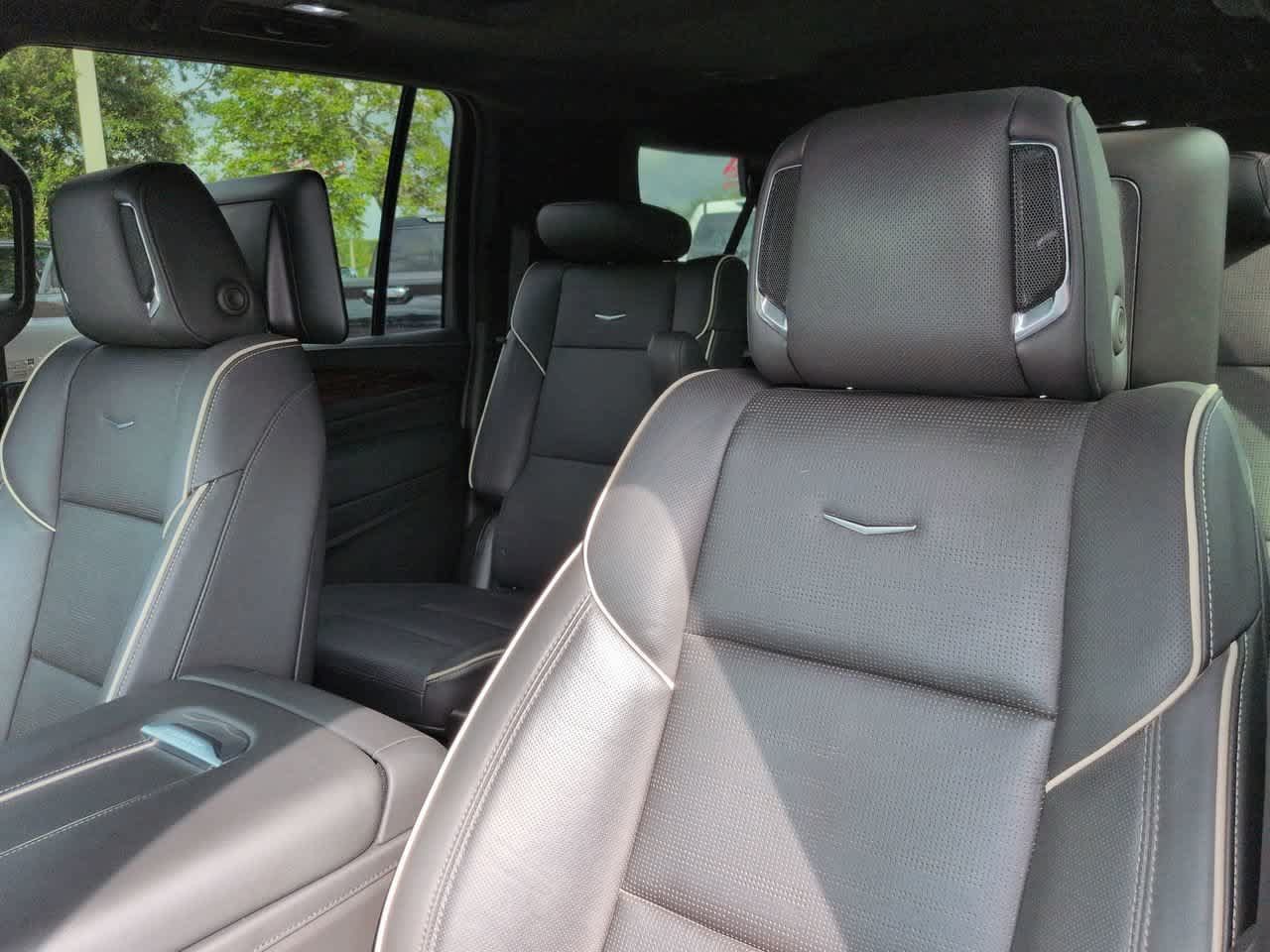 Used 2023 Cadillac Escalade ESV Premium Luxury w/ Performance Package RWD image 8