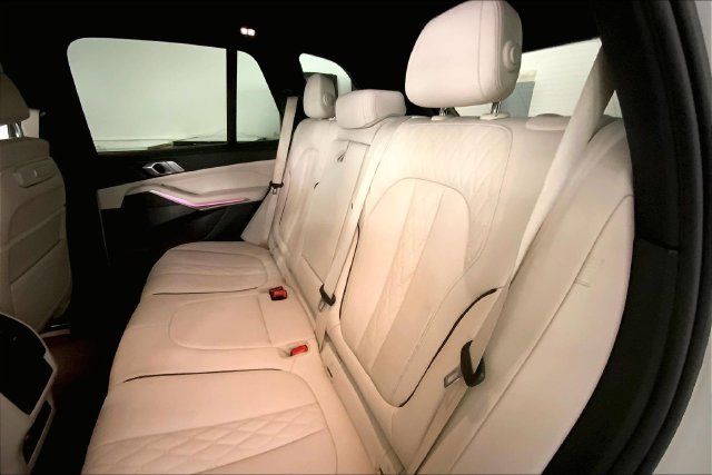 Used 2024 BMW X5 sDrive40i w/ M Sport Package RWD image 12