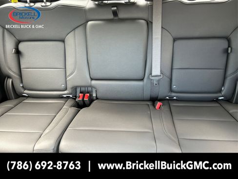 New 2025 GMC Sierra 1500 SLT w/ SLT Convenience Package image 18