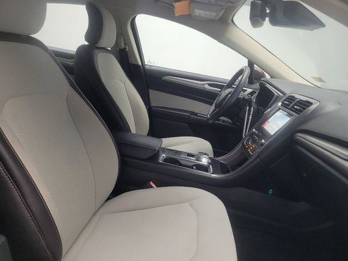 Used 2019 Ford Fusion SE w/ Equipment Group 151A FWD image 21