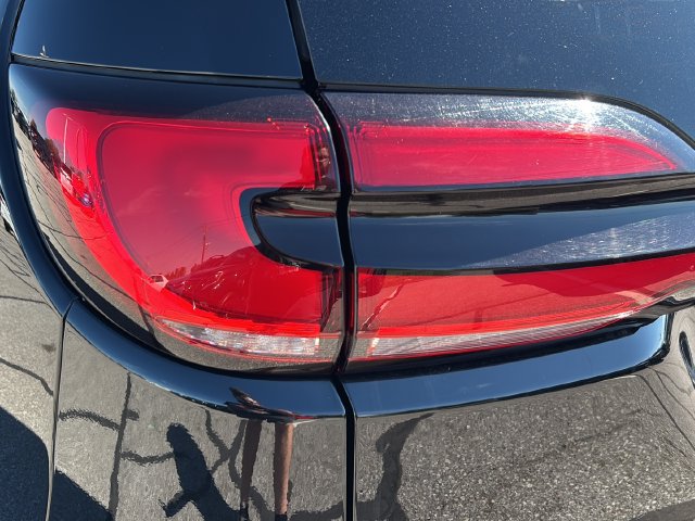 Used 2024 Chrysler Pacifica Touring-L FWD image 25