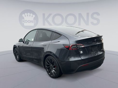 Used 2024 Tesla Model Y Performance image 4