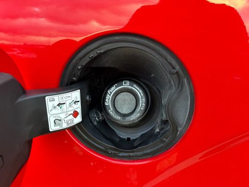 Used 2015 Ford F150 Lariat image 33