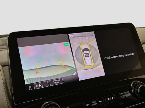 Used 2024 Nissan Armada SL image 23