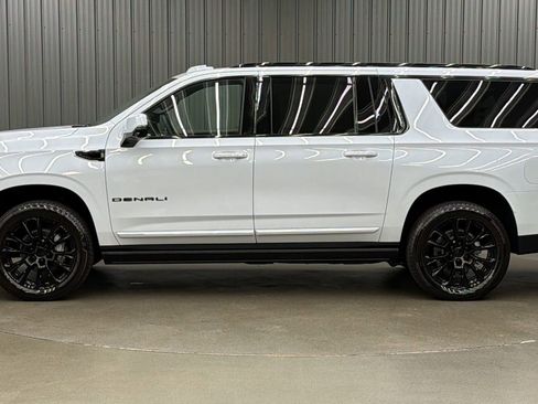 Used 2026 GMC Yukon XL Denali w/ Sun & Power Step Package AWD/4WD image 2