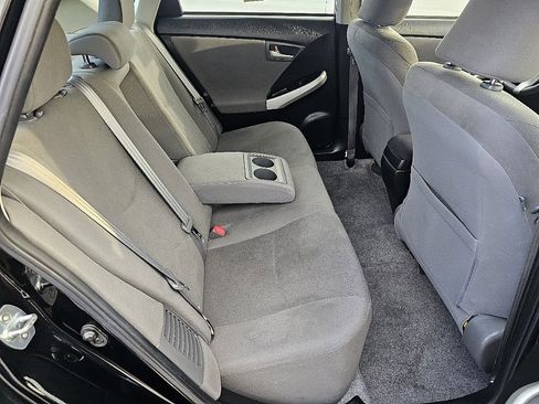 Used 2013 Toyota Prius One image 18