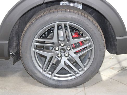 New 2026 Ford Explorer ST w/ Sun And Sound Package image 17