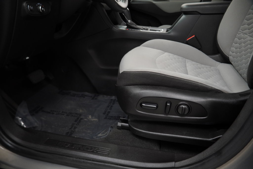 Certified 2018 Chevrolet Equinox LT FWD image 31