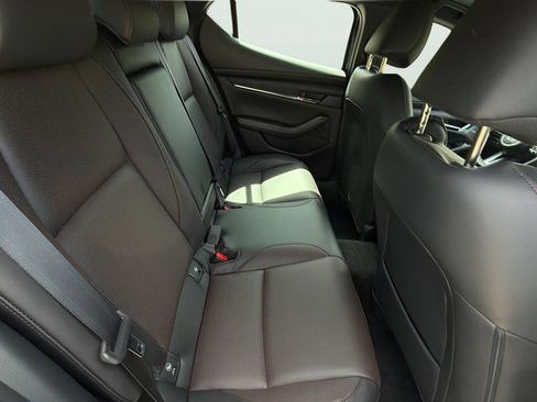 New 2026 MAZDA MAZDA3 Hatchback w/Premium Plus Pkg image 31